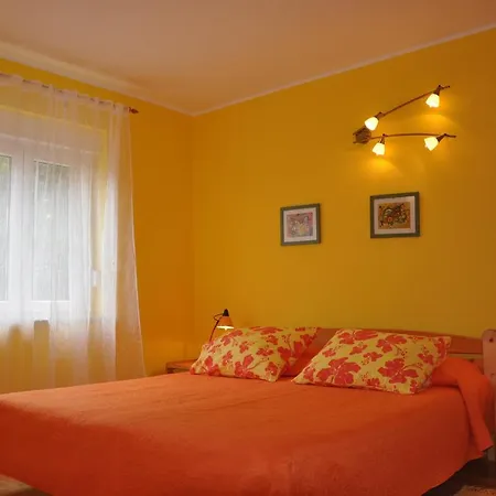 Apartman Orange Apartment