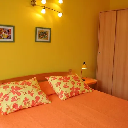 Apartment Apartman Orange